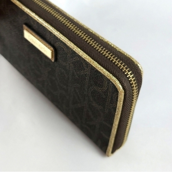 Calvin Klein Monogram Logo Continental Brown Gold Zip Around Wallet - Picture 3 of 16